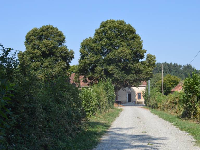 Cottage with barbecue & garden — photo 4