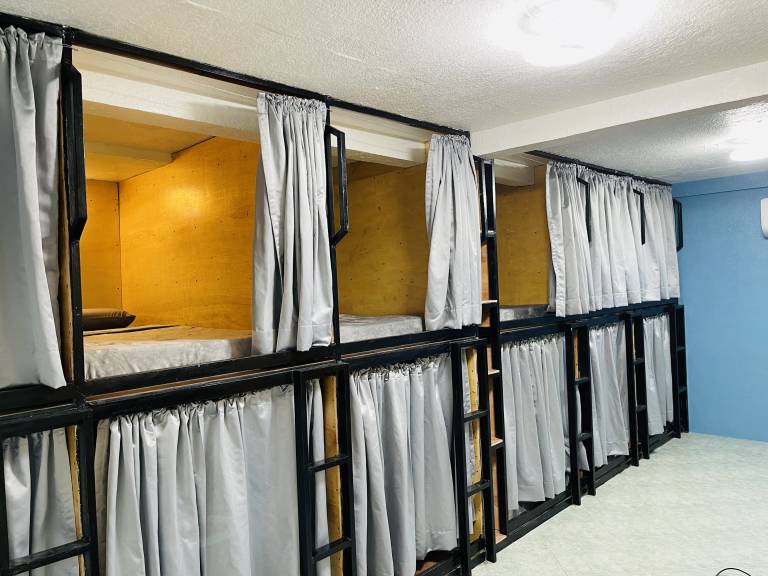 Hostel Basdiot