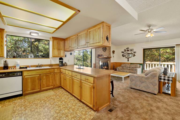 Rutter Family Retreat - Big Bear Cozy Cottage — photo 4