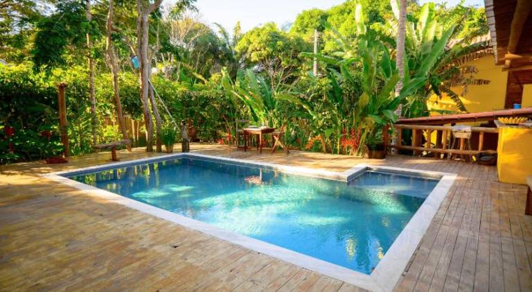 Holiday apartment with yard, BBQ & pool — photo 2