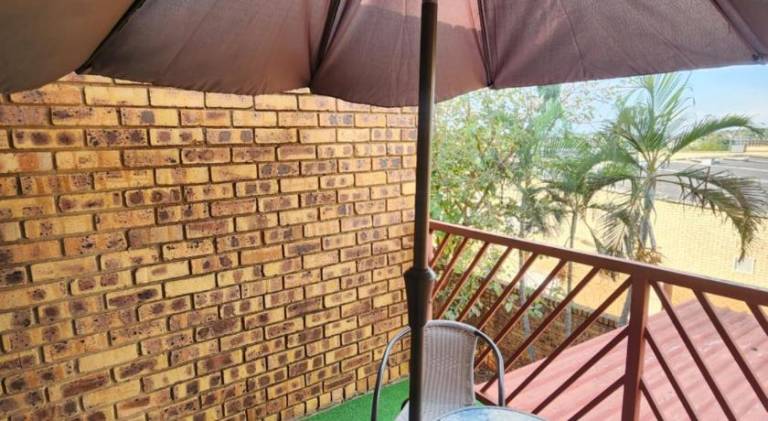 Rental apartment with pool — photo 5