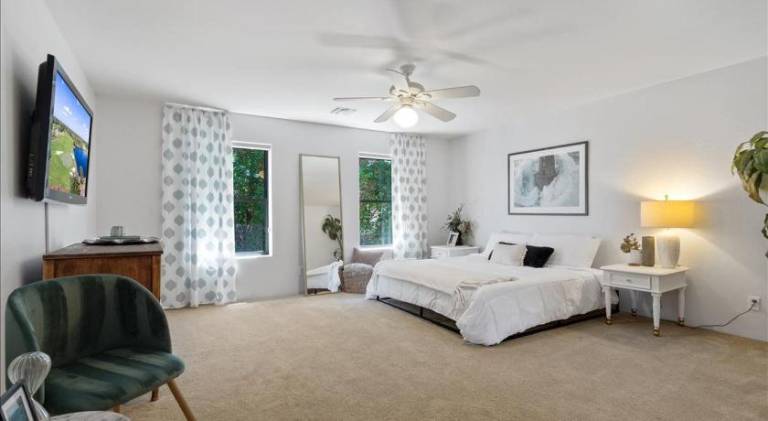 Fully equipped vacation home with BBQ, private pool & jacuzzi | Perfect for remote work | Pet-friendly — photo 2