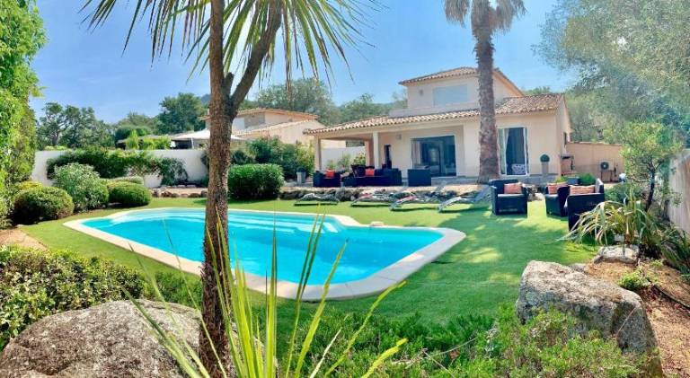 Big villa with pool | Pets are welcome — photo 4