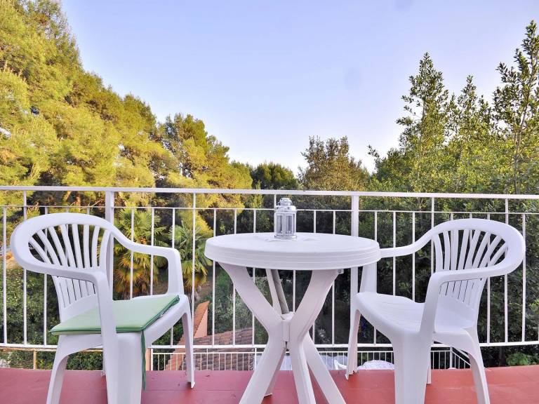 Apartment with fast internet & garden | City view — photo 2
