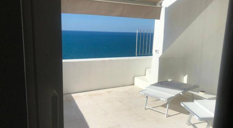 Holiday apartment with terrace | Next to the beach | Pet-friendly — photo 4