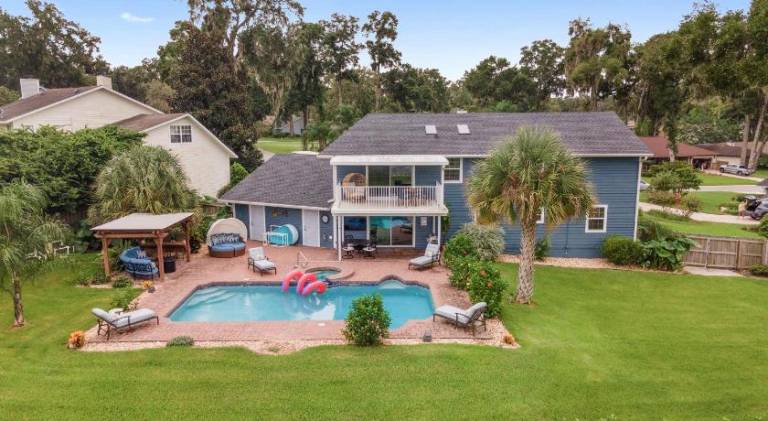 Charming house with pool & jacuzzi | Pets are welcome in Ocala, FL