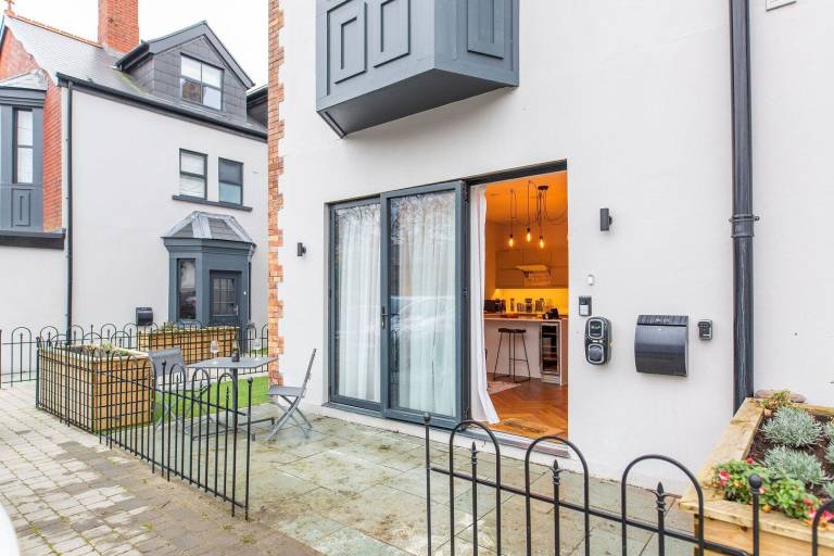 Apartment  Roath