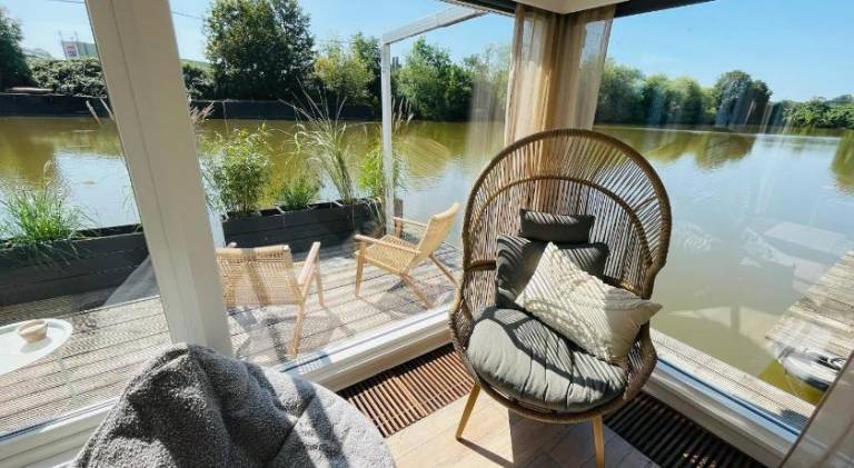 Boat with 1 room for 4 persons — photo 2