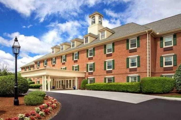 Woburn Inn