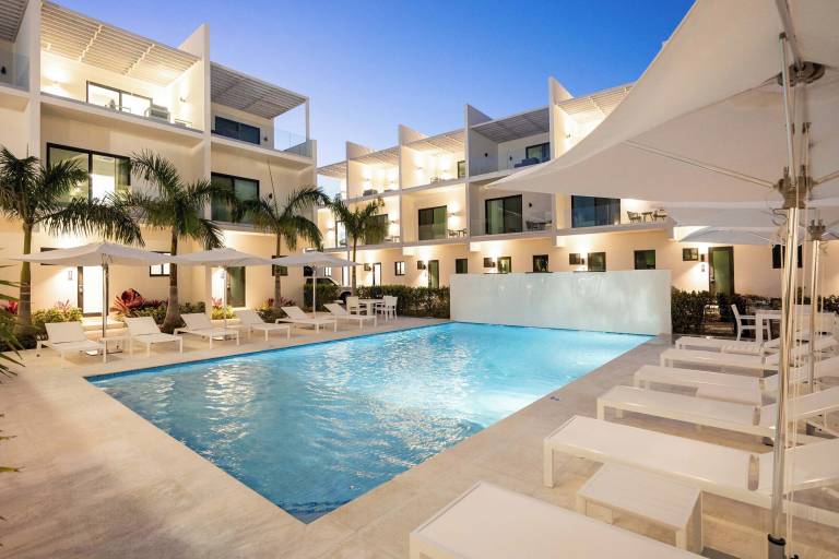 House Grace Bay