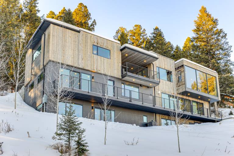 1 Mi to Downtown Jackson: Modern Retreat w/ Views — photo 2