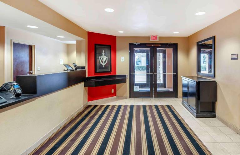 Extended Stay America Suites - Hampton - Coliseum — photo 4