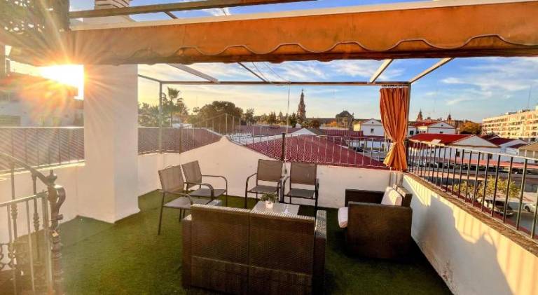 Fully equipped vacation home with terrace | Next to Plaza de España | Pets are welcome in Seville