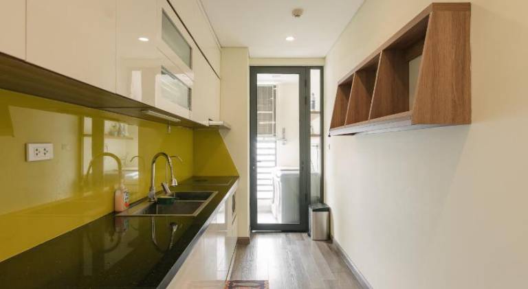 Rental apartment with patio, yard & pool | Suitable for remote work — photo 5