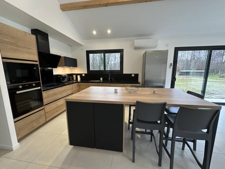 Fully equipped gite with terrace, pool & yard | Pets allowed — photo 4