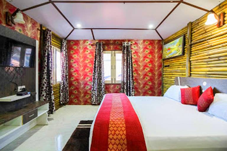 Glamwood Resort in Dhanaulti I Dhanaulti hotel I Hotel In Dhanaulti in Tehri