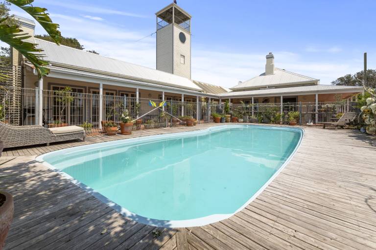 House  Raymond Island