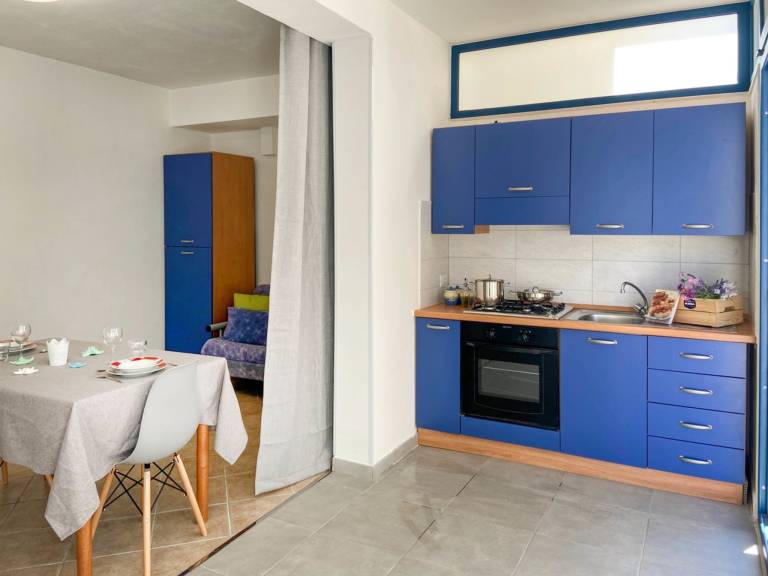 Apartment with barbeque & terrace — photo 4