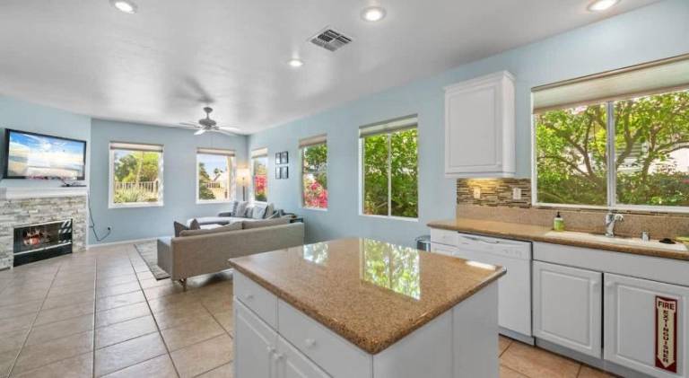House with pool | Pet-friendly — photo 5