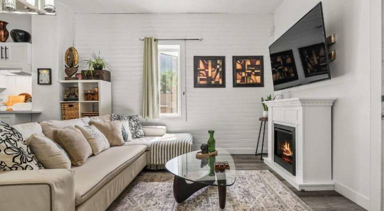 House with 2 rooms for 4 persons in Drumheller, AB