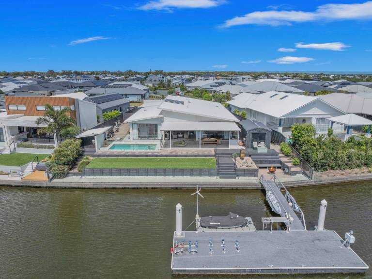 House  Caboolture