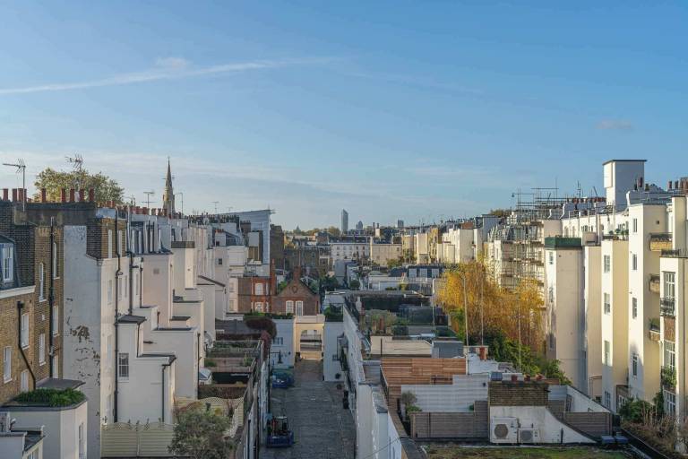 Condo  Belgravia