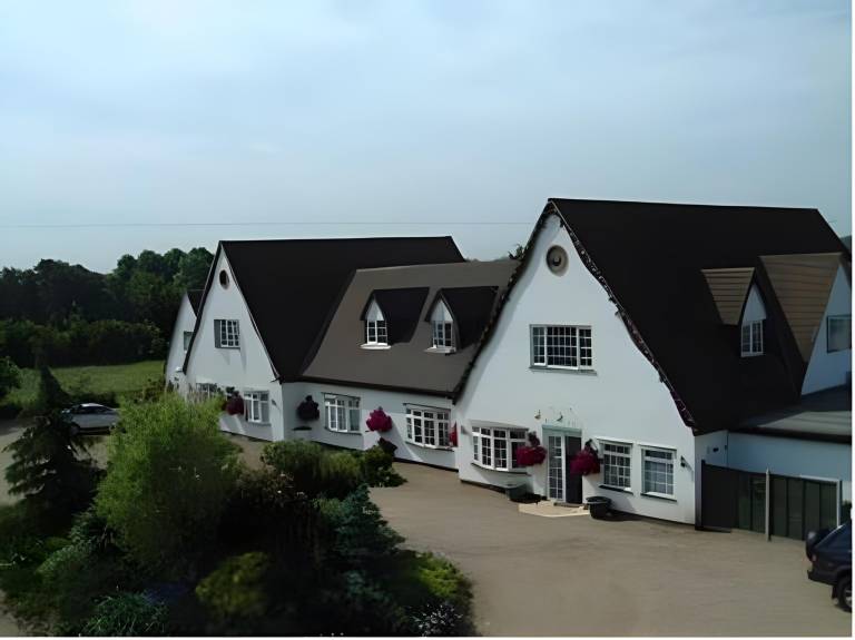 Badgers Mount Hotel