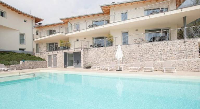 Charming serviced apartment with pool, garden & patio | Close to the beach | Good for workation | Pets allowed — photo 3