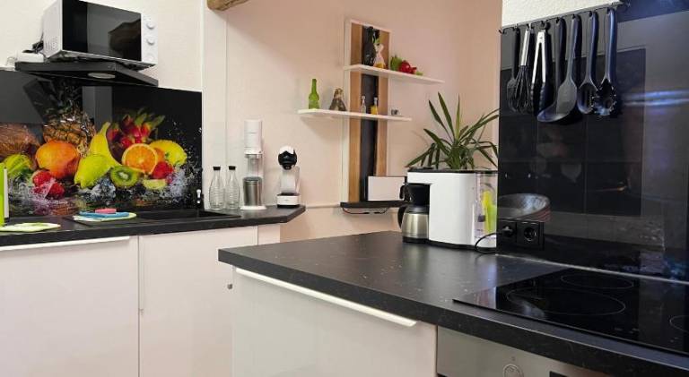 Holiday apartment with terrace, garden & grill — photo 4