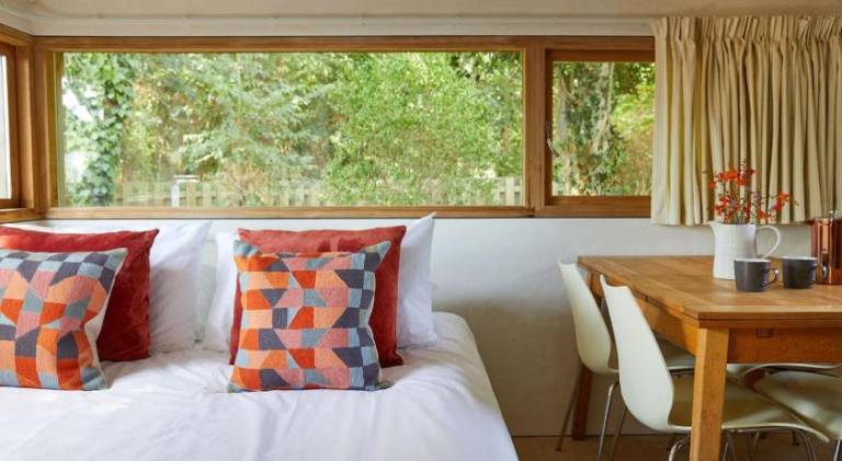 Charming vacation home | Pets allowed — photo 2