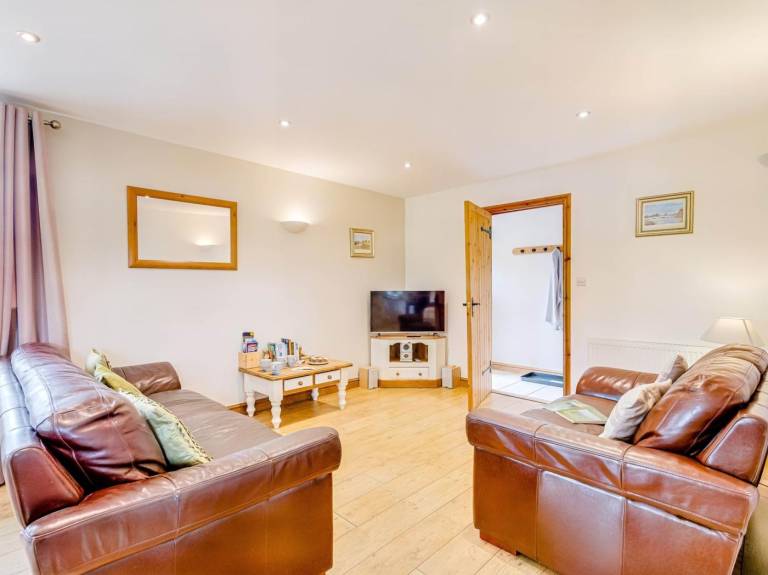 Fully equipped wonderful cottage with garden | Pets allowed — photo 3