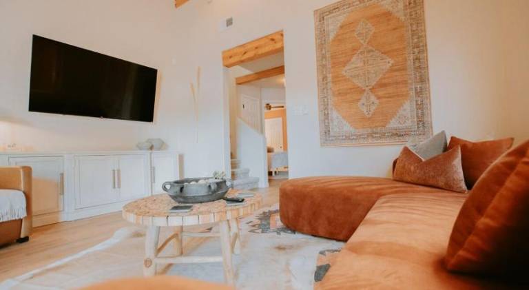 Villa with hot tub — photo 2