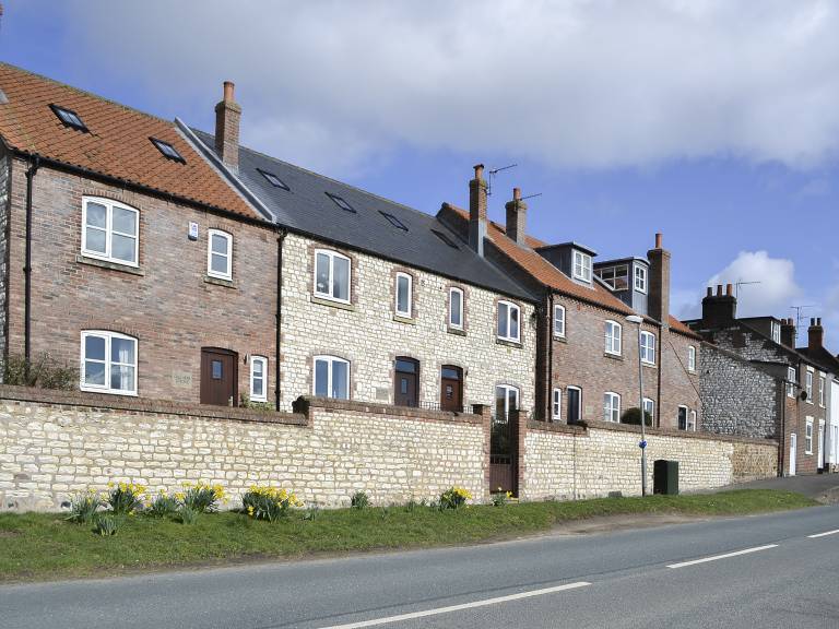 Cottage with yard | River view in Bridlington