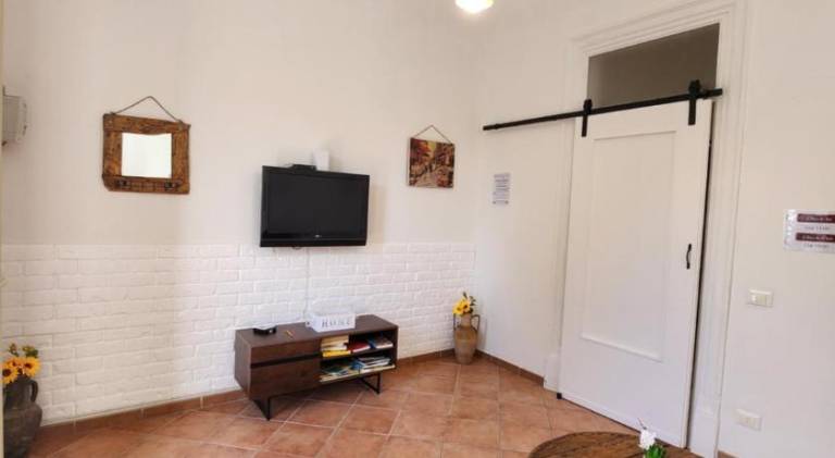 Beautiful vacation home | Close to Catacombe dei Cappuccini | Pets are welcome — photo 3
