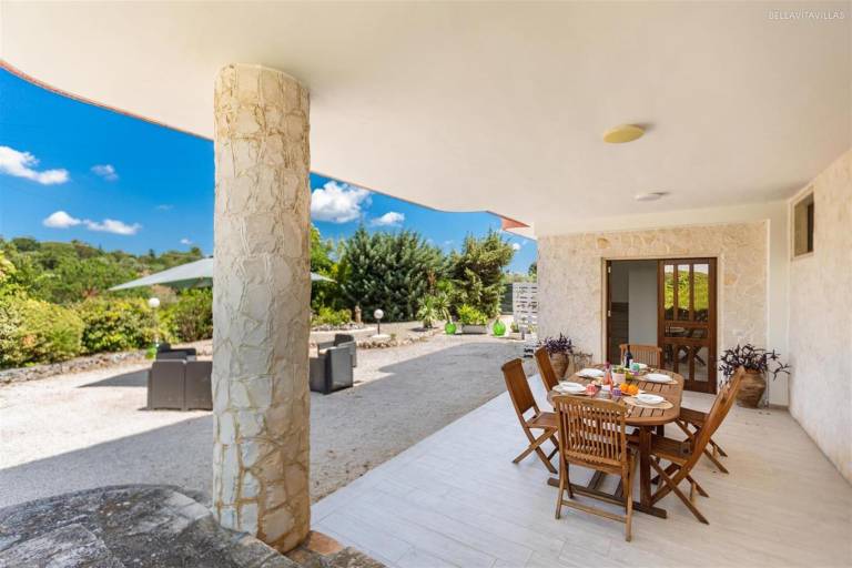 Rental apartment with yard in Noci