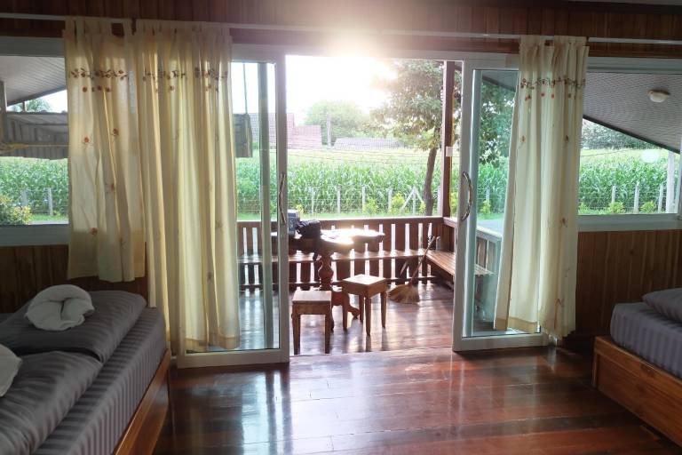 Bungalow with pool — photo 4