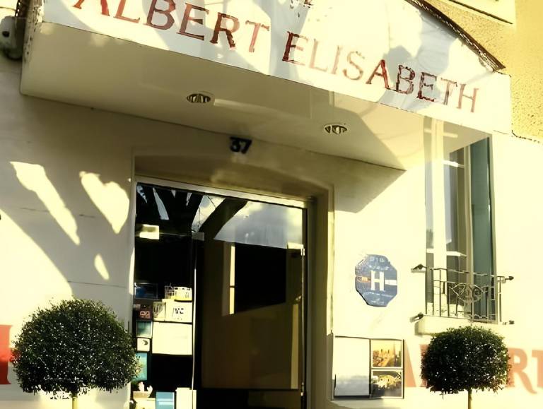 Hotel Albert Elisabeth Gare SNCF in Aubiere