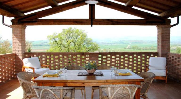 Farm with terrace, barbecue & garden — photo 3