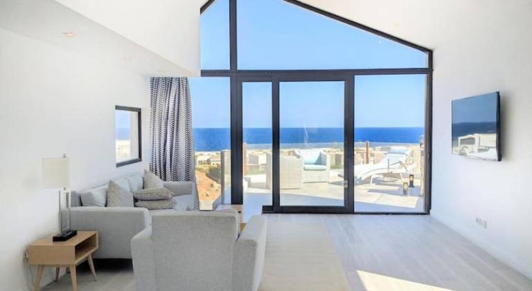 Modern Soma Bay 2BR Villa w sea views, beach & pool access in Hurghada