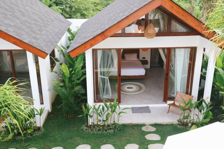 Beautiful vacation home with yard | Close to the beach | Pet-friendly — photo 5