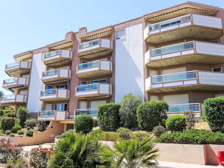 Rental apartment with terrace | Sea view | Close to the beach | Pets are welcome — photo 2