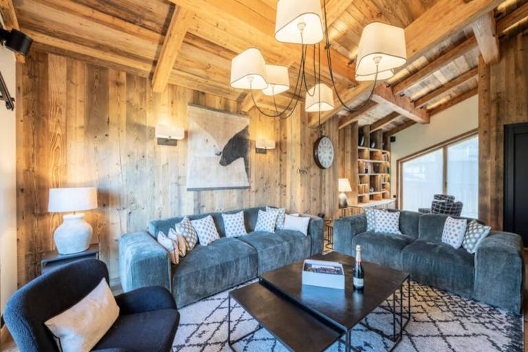 Apartment with pool, sauna & patio | Next to the ski | Pet-friendly in Courchevel