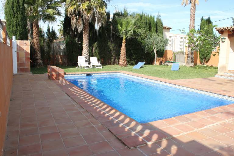 Fully equipped villa with garden, private pool & grill | Dogs allowed — photo 2
