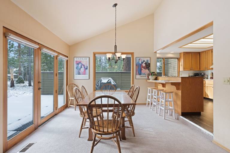 House with heated pool & jacuzzi — photo 4