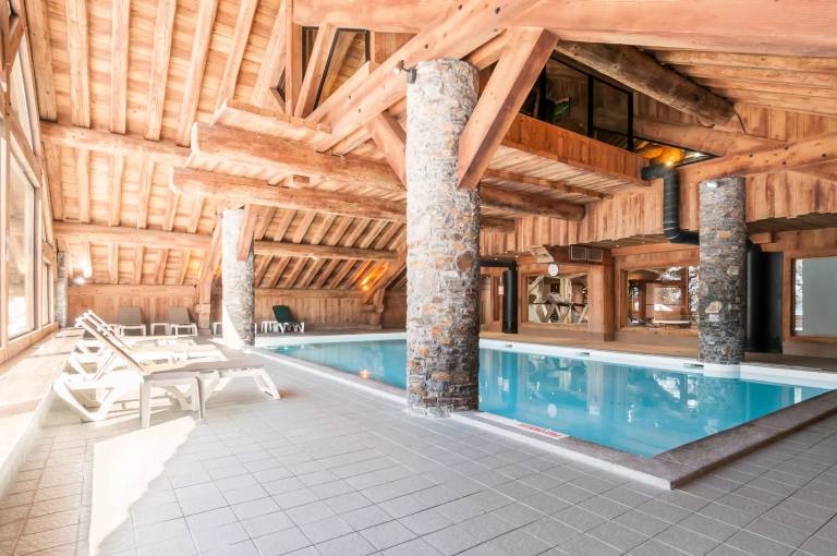 Charming rental apartment with pool, terrace & sauna | Ski nearby | Pets are welcome in Courchevel