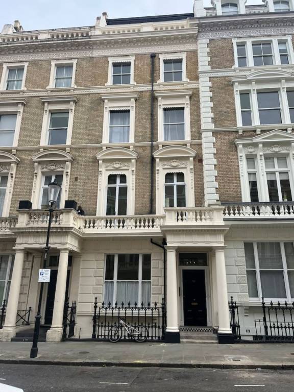 Newly refurbished - Awesome 3 bedroom Notting Hill very central with a balcony — photo 4
