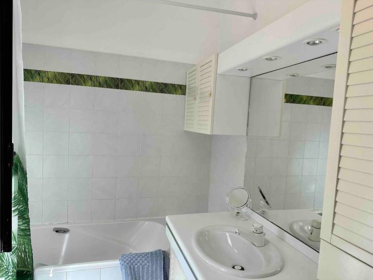 Fully equipped lovely villa with BBQ, patio & garden | Close to the beach | Good for workation | Pets are welcome — photo 2