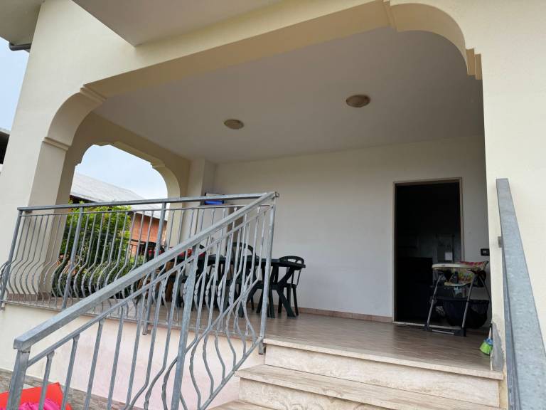 Vacation home with terrace, yard & grill — photo 3