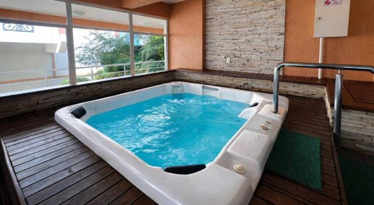 Cobertura no Residencial Village no Centro de Gramado, com Piscina Aquecida e Jacuzzi — photo 3