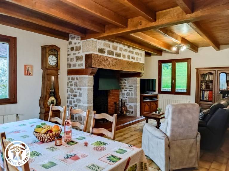 Gite with private pool, BBQ & garden — photo 5